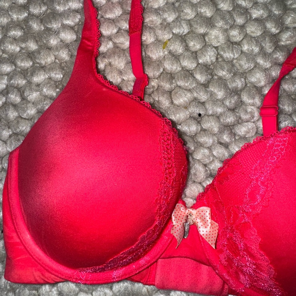 PINK Victoria's Secret Coral and Red Lace Bras - Picture 3 of 10